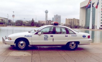 1991 Chevrolet Caprice 9C1 Dallas Police (old livery).jpg